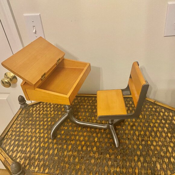 American Girl Doll School Desk & Chair Set – Wood & Metal – Vintage Style - Picture 5 of 10